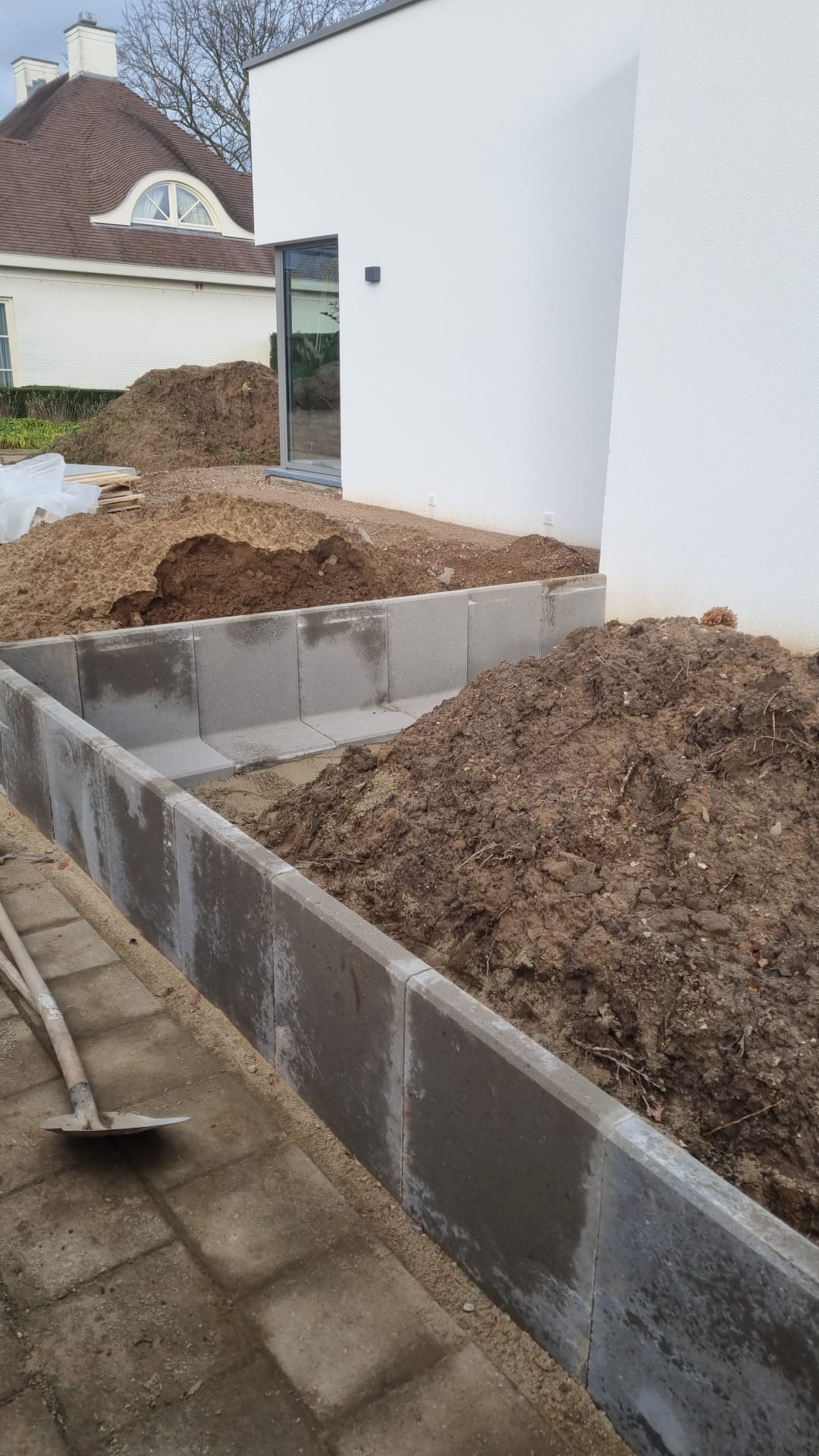 Keermuur van betonblokken