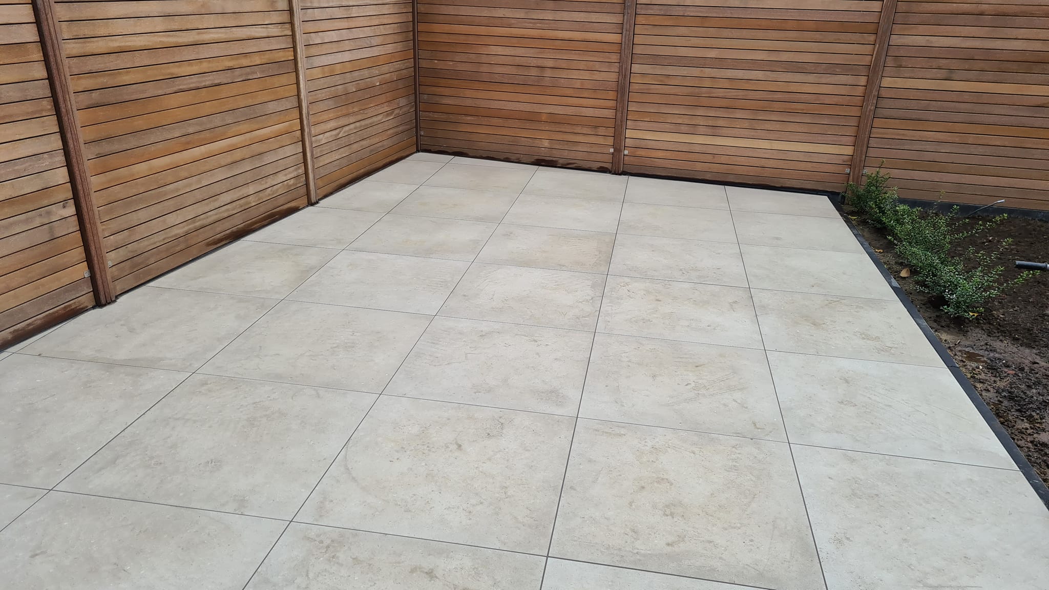 Natuursteen terras detail